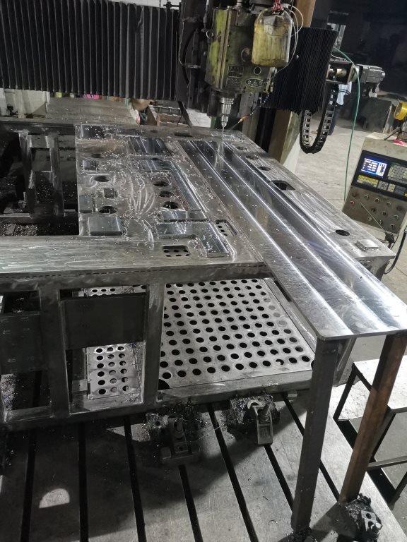 大型龍門銑加工，數(shù)控龍門銑加工，